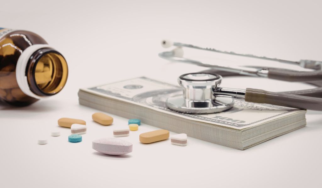 Tiêm vắc xin giúp phòng bệnh hiệu quả, giảm chi phí điều trị và gánh nặng kinh tế