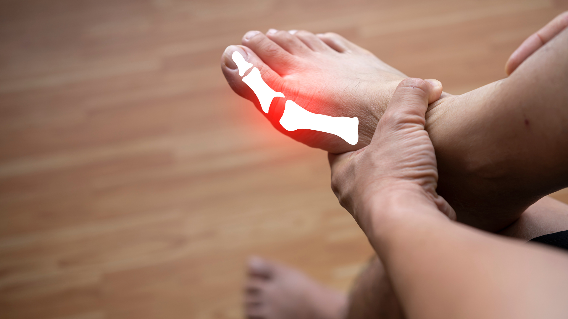 Cứng khớp, khó cử động vào buổi sáng là dấu hiệu bệnh gout thường gặp