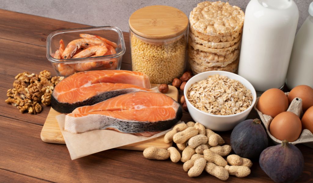 Protein giúp tăng trao đổi chất, tạo cảm giác no lâu và hỗ trợ giảm cân