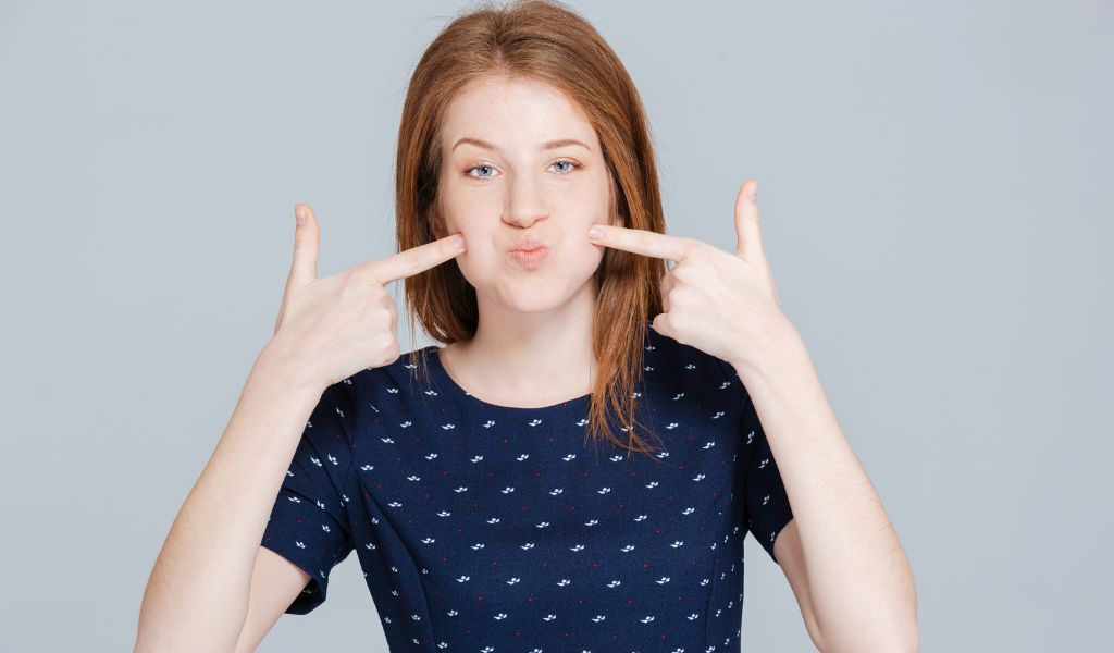 Các bài tập cơ mặt có thể giúp tăng độ săn chắc và cải thiện vẻ ngoài khuôn mặt