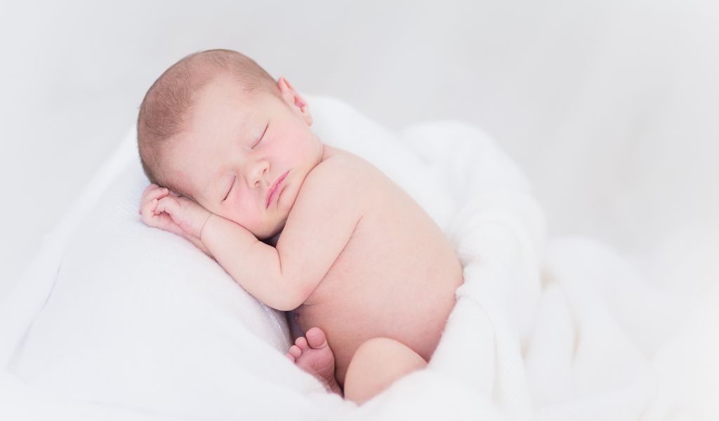Trẻ sơ sinh ọc sữa nhiều lần trong ngày có đáng lo ngại không? 4