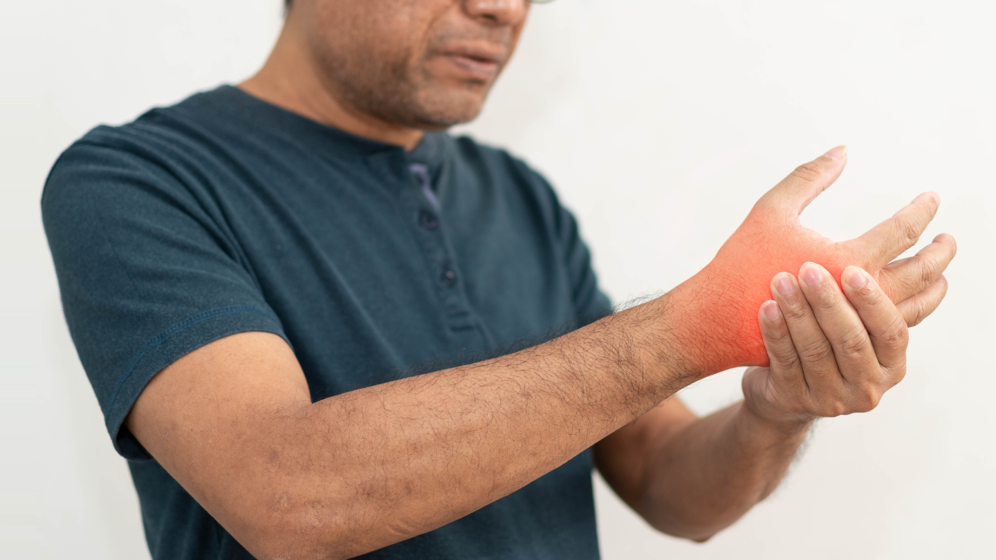 Yếu, liệt chi có thể là một trong những dấu hiệu thần kinh khu trú