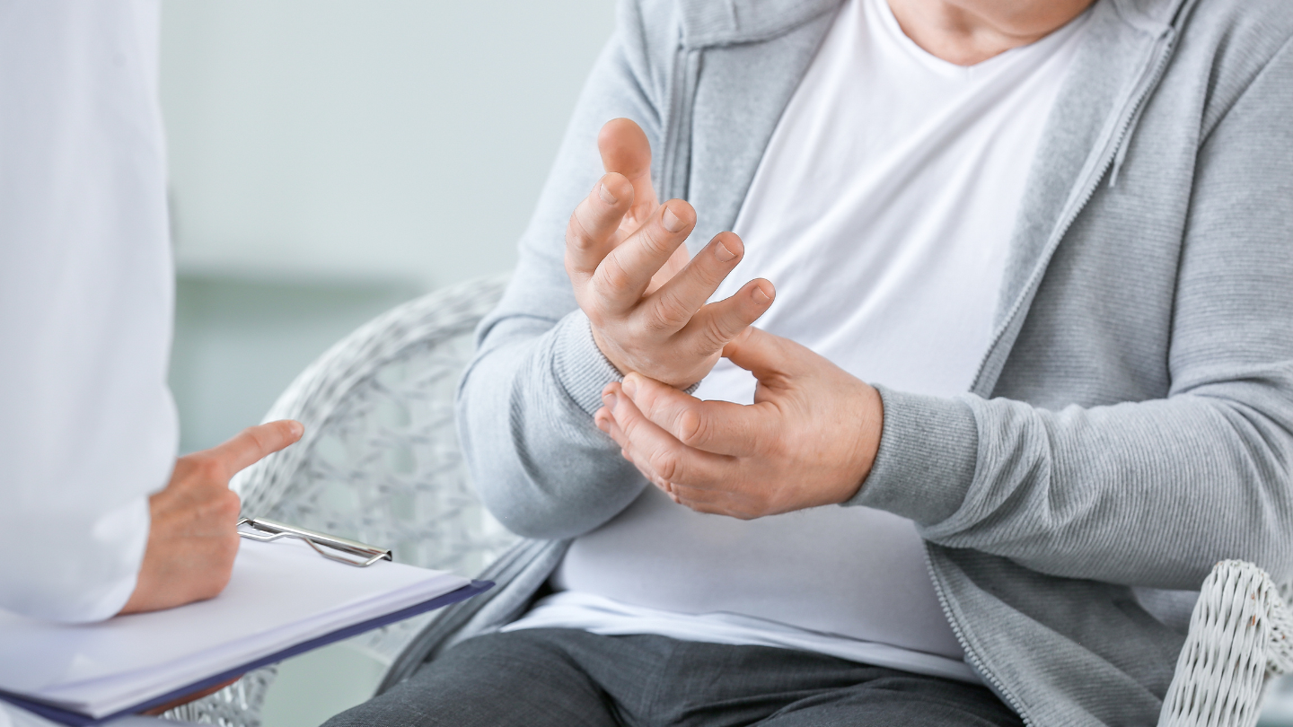 Bệnh Parkinson có mấy giai đoạn là câu hỏi của nhiều người đặt ra