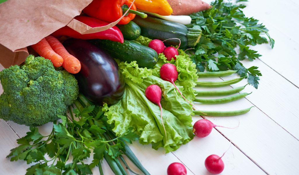 Rau xanh là lựa chọn không thể thiếu trong dinh dưỡng cho người tiểu đường