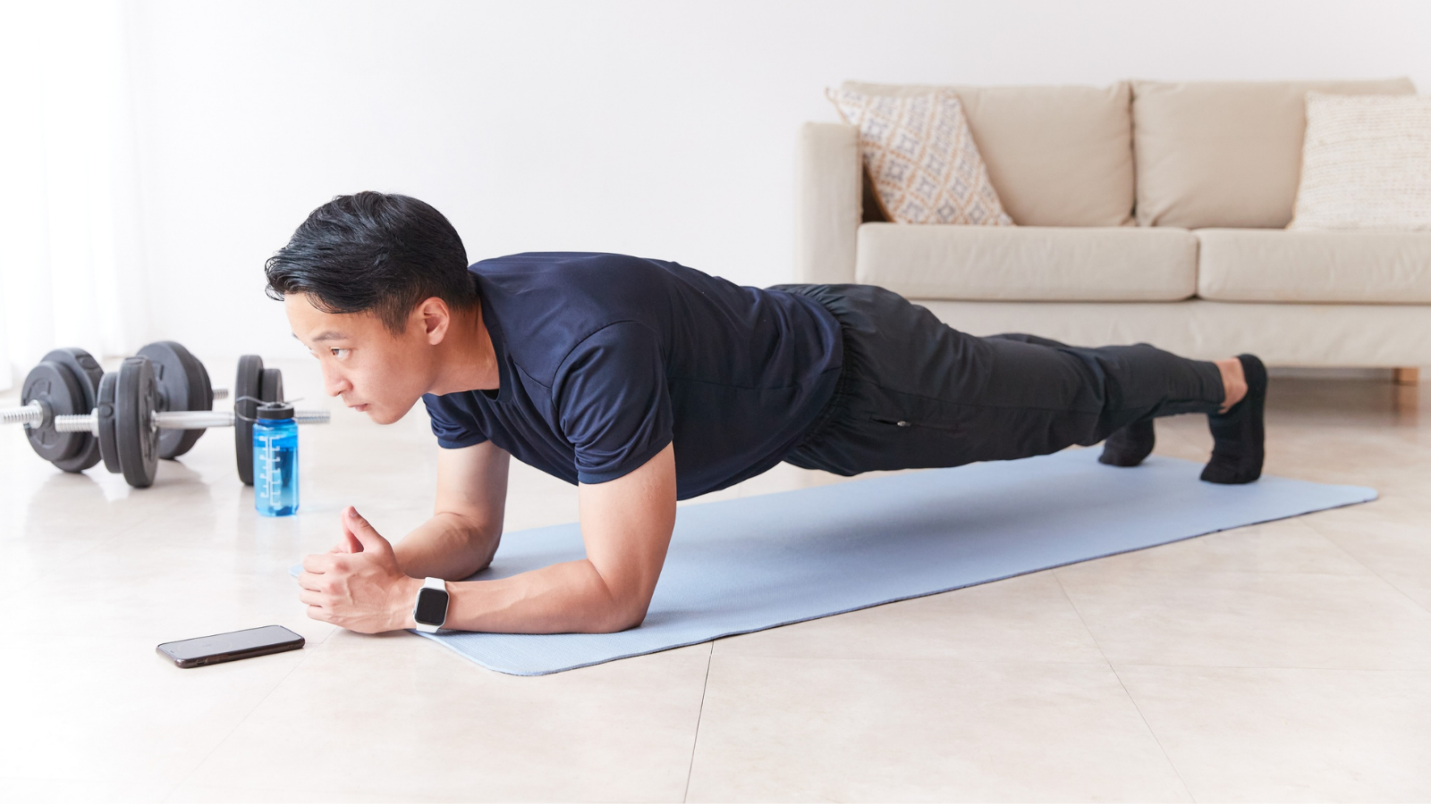Kết hợp plank và gập bụng giúp tăng hiệu quả tập luyện vùng core