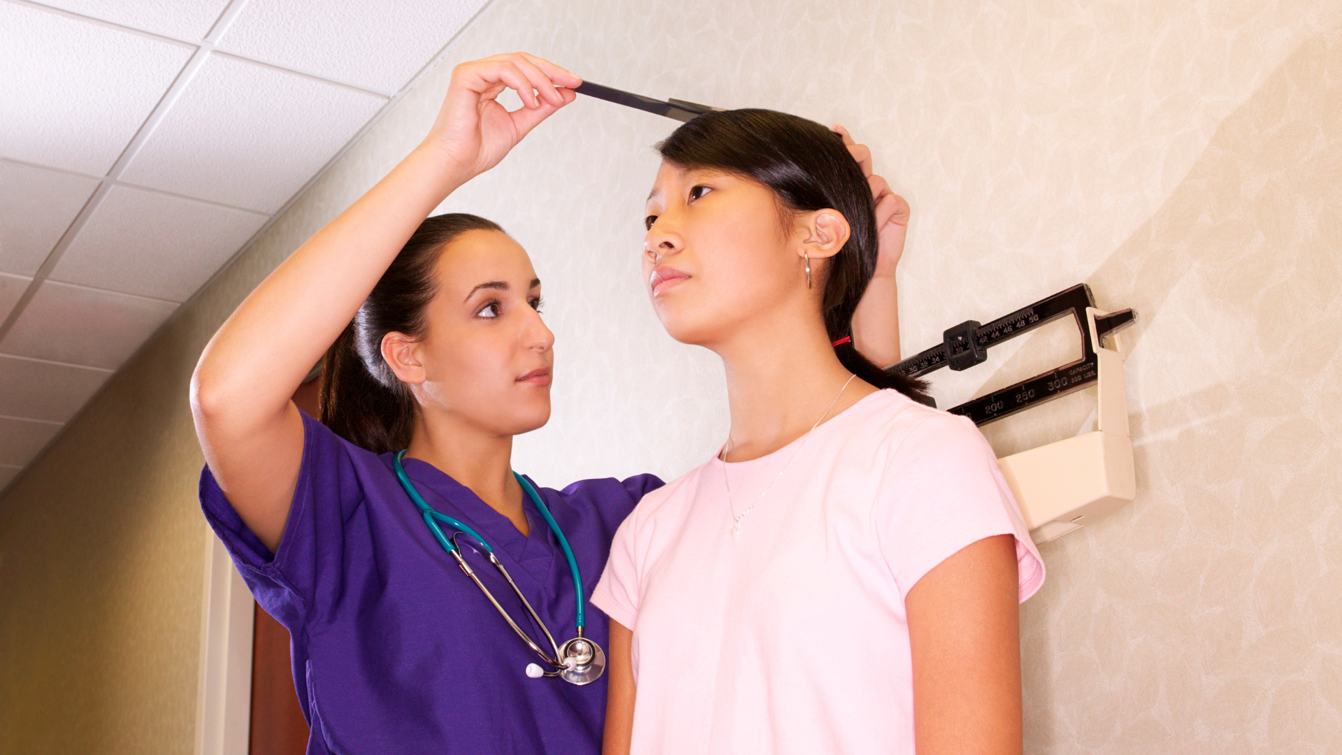 25 tuổi còn tăng chiều cao được không? Ở tuổi 25, khả năng tăng chiều cao tự nhiên là rất thấp