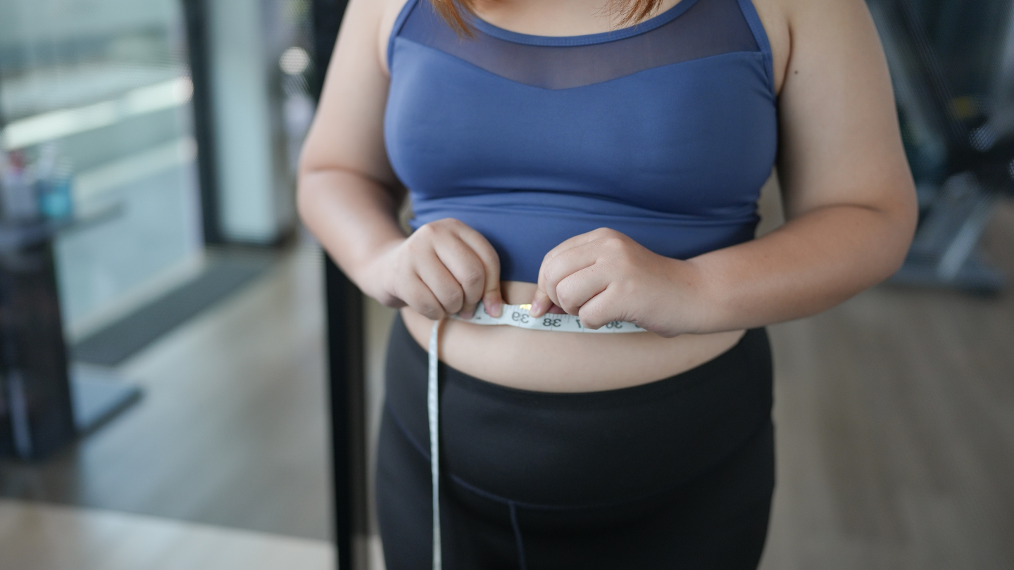 Trà hoa đậu biếc không có tác dụng giảm cân, nên cần tránh lạm dụng thức uống này