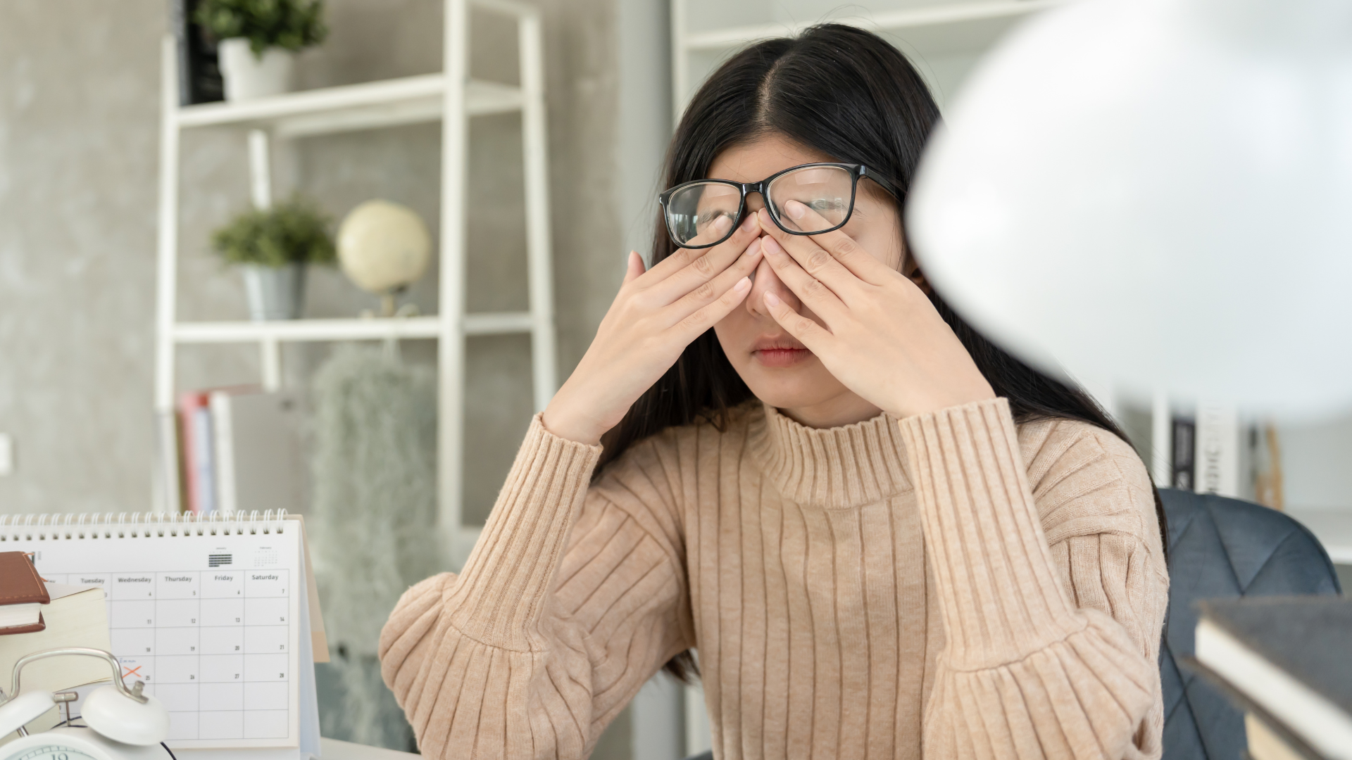 Giảm khả năng tập trung là triệu chứng có thể gặp trong suy giảm nhận thức