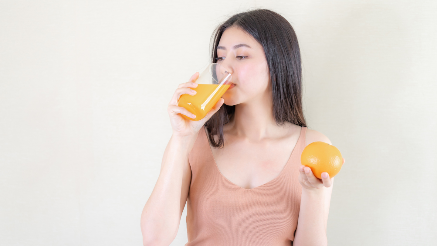 Nước cam giàu vitamin C, giúp mẹ bầu tăng cường đề kháng, bảo vệ cơ thể hiệu quả trong giai đoạn dễ bị nhiễm bệnh