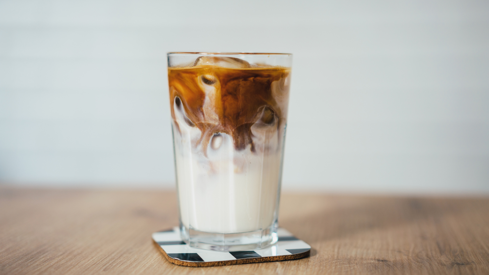 Các thành phần được thêm vào cà phê như đường, sữa,... là tác nhân gây tăng đường huyết