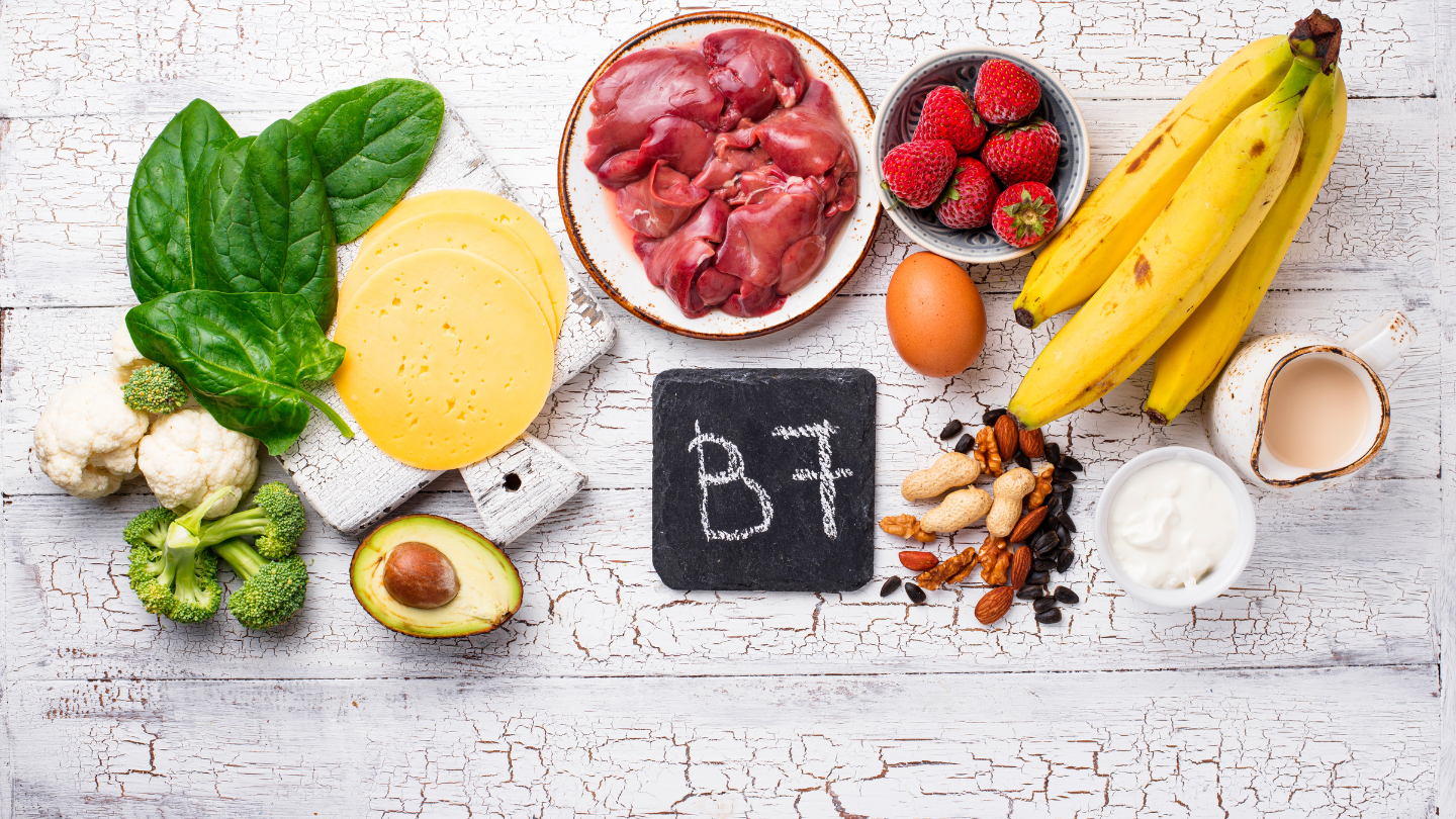 Vitamin B7 (Biotin) đóng vai trò rất quan trọng trong quá trình hình thành và duy trì sợi tóc chắc khỏe
