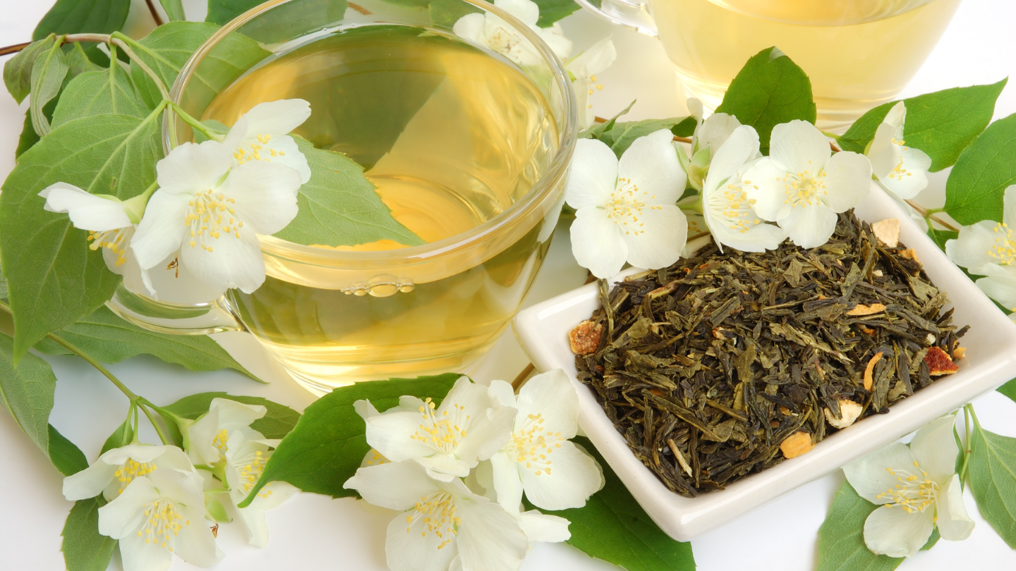 Một cốc trà hoa nhài sau bữa ăn sáng có thể mang lại cảm giác dễ chịu, tỉnh táo