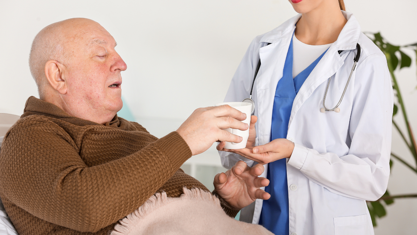 Hiểu đúng cách chăm sóc người bệnh Parkinson giúp bệnh nhân duy trì khả năng vận động và đảm bảo an toàn