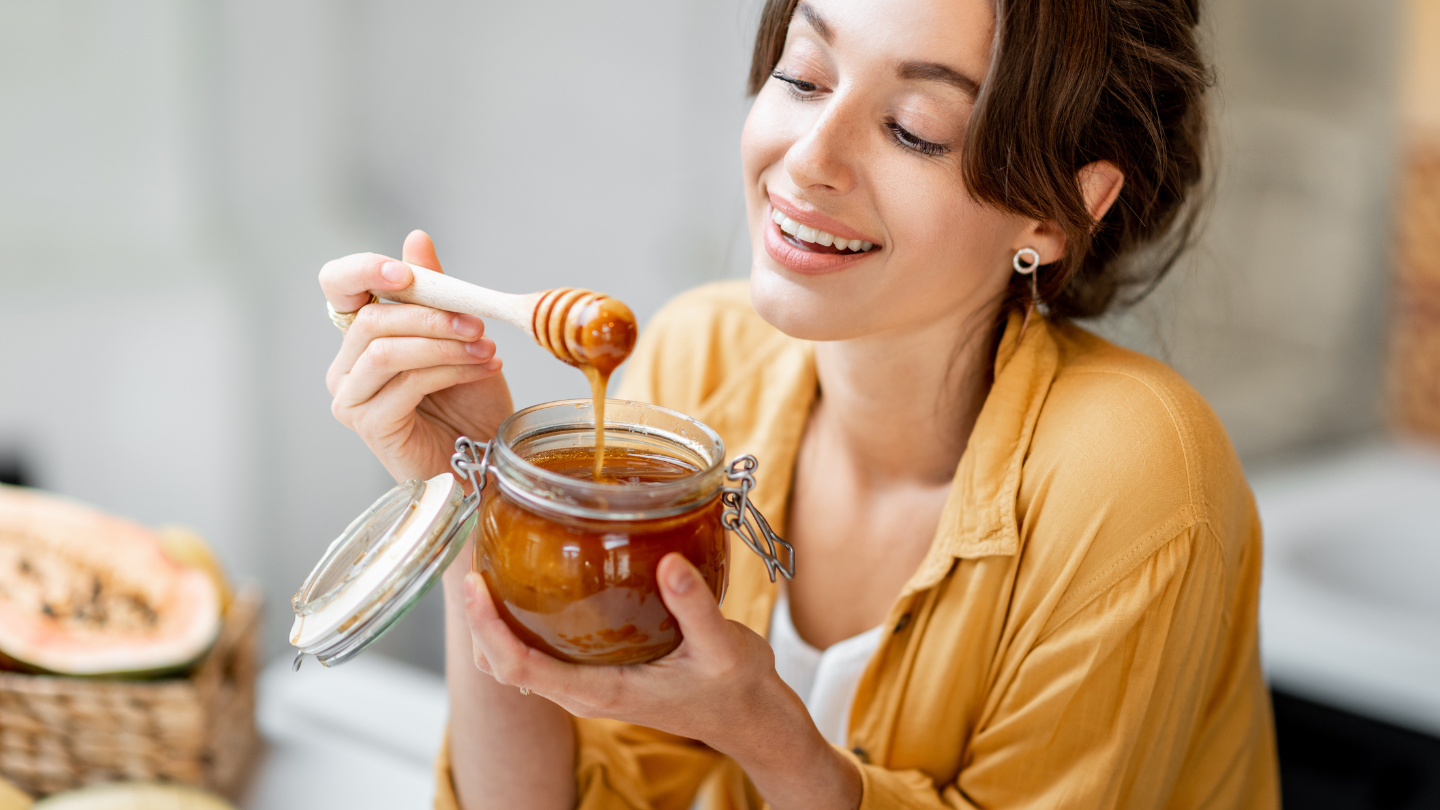 Mật ong nguyên chất và mật ong thường khác nhau những gì? 3