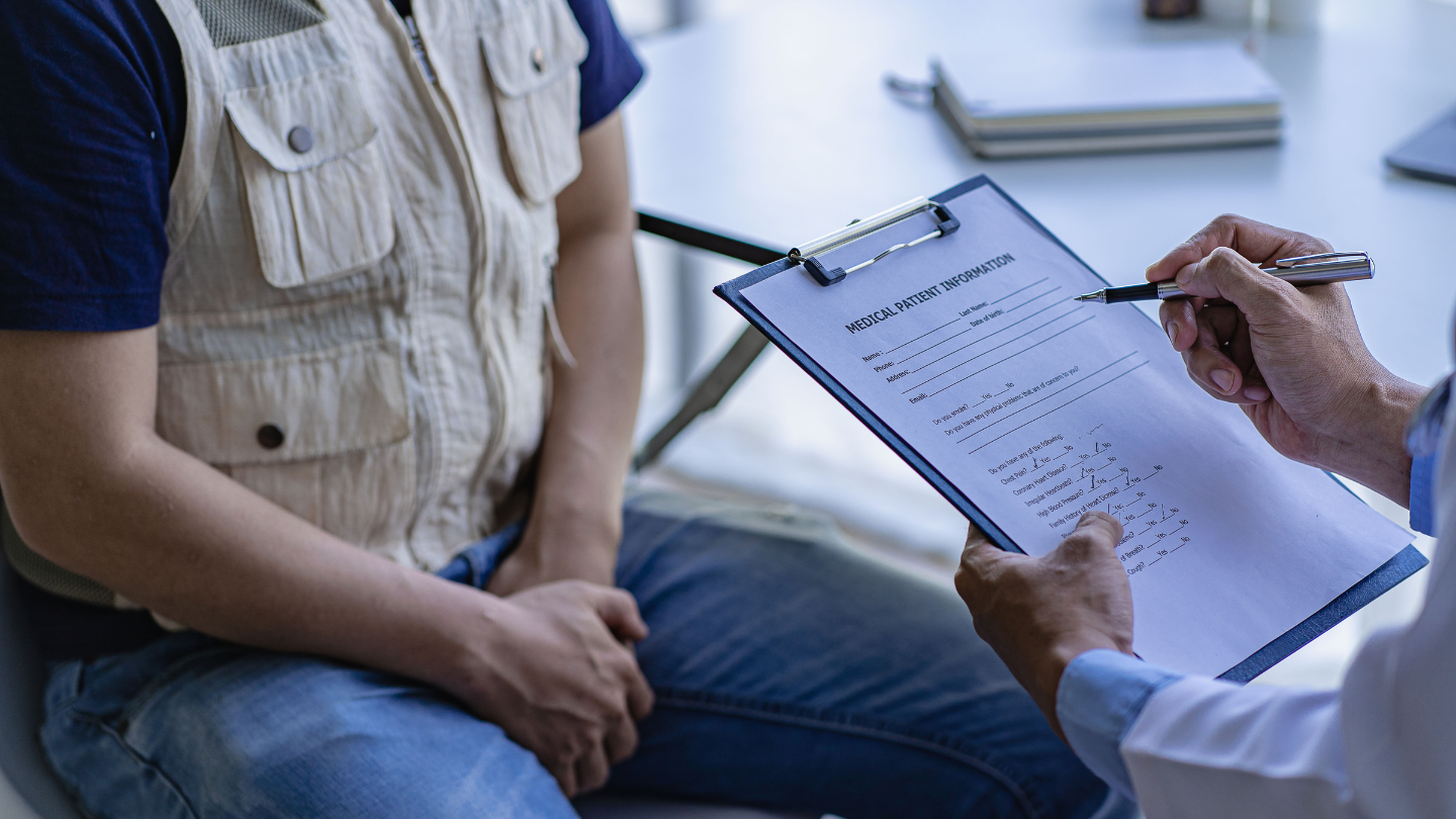 Hãy thăm khám bác sĩ nếu tình trạng tinh dịch vón cục kéo dài