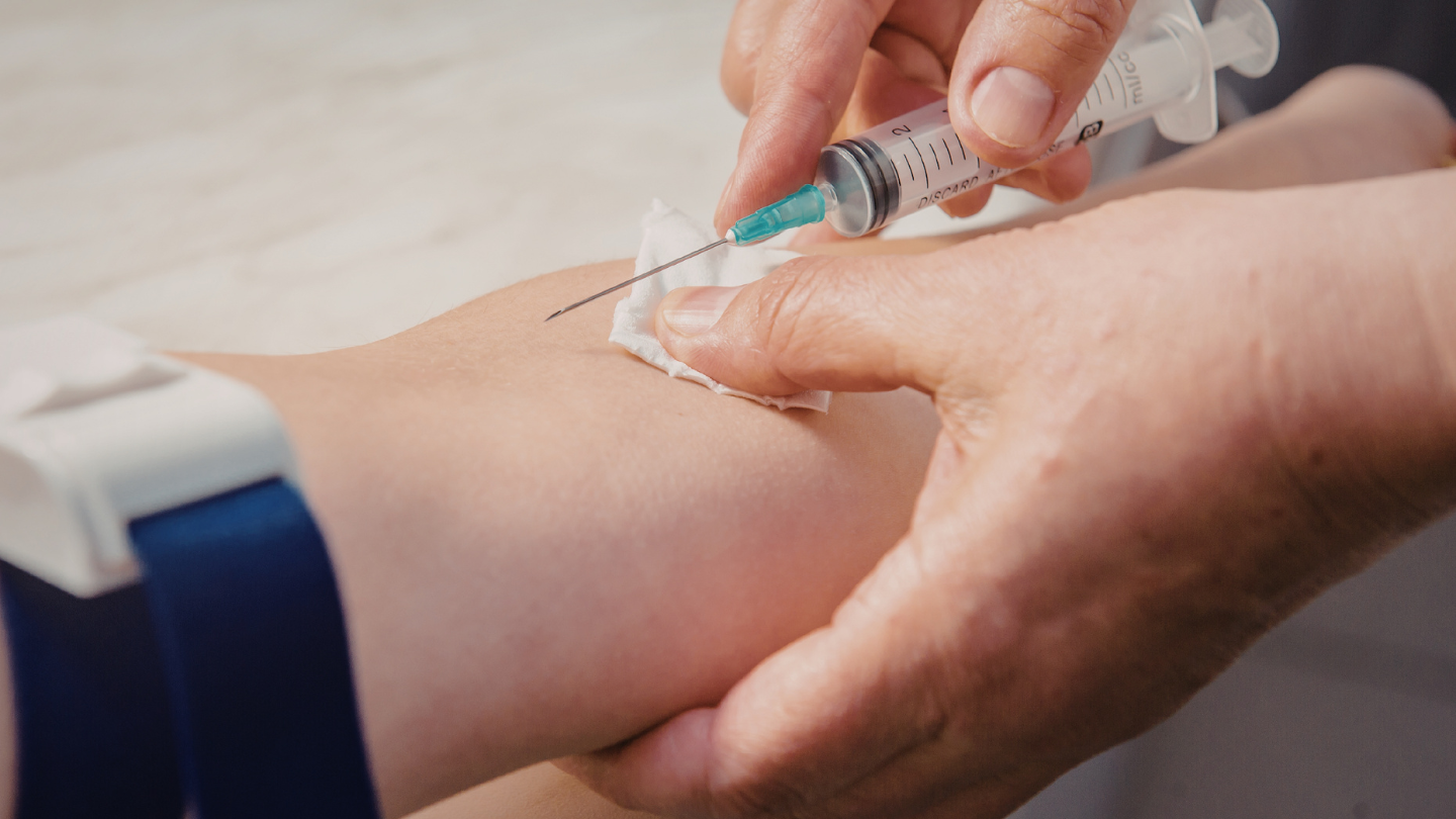 Xét nghiệm INR có thể lấy máu tĩnh mạch cánh tay