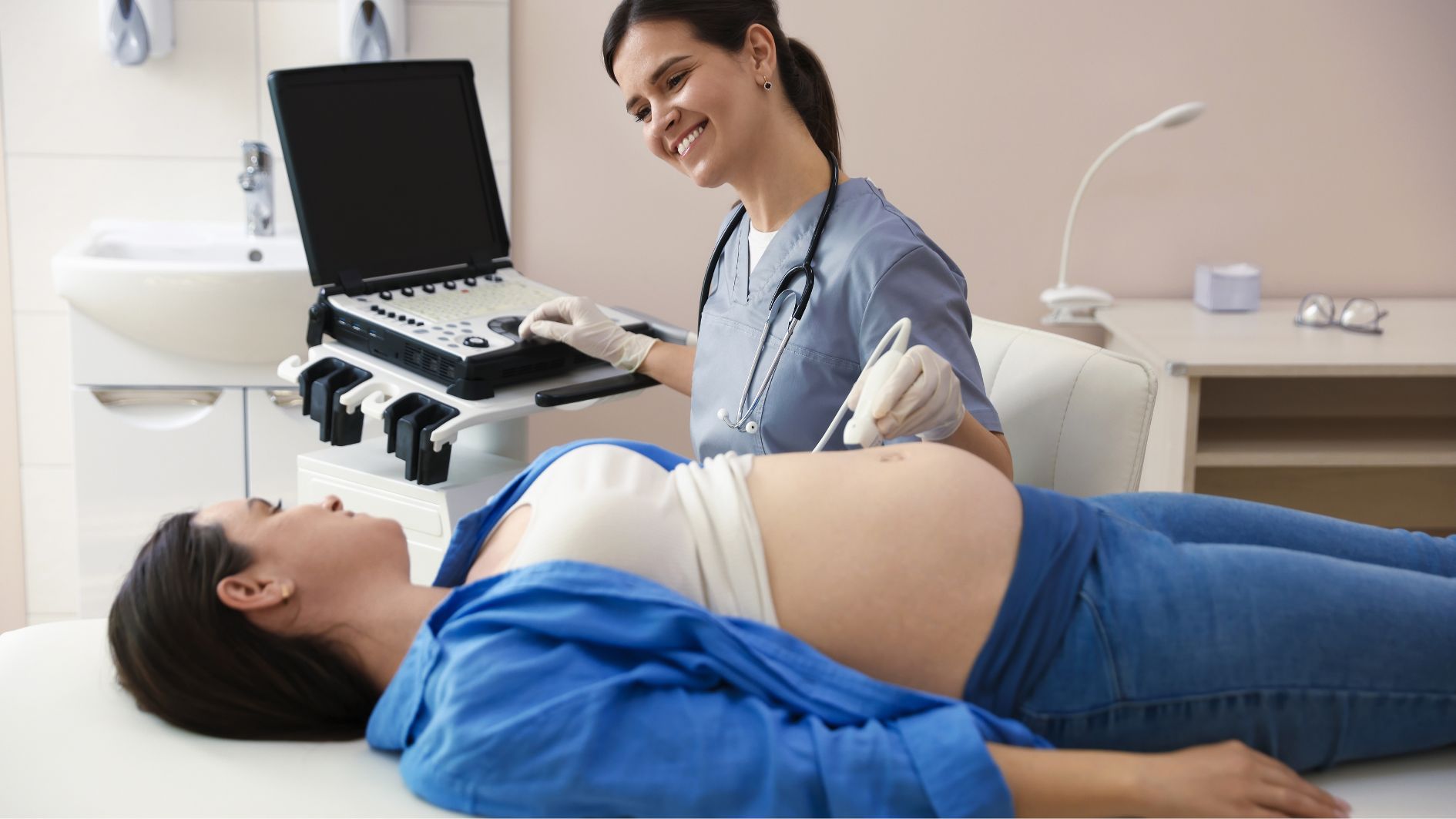 Khám thai trong giai đoạn tuần 18-22 giúp phát hiện sớm các dị tật bẩm sinh