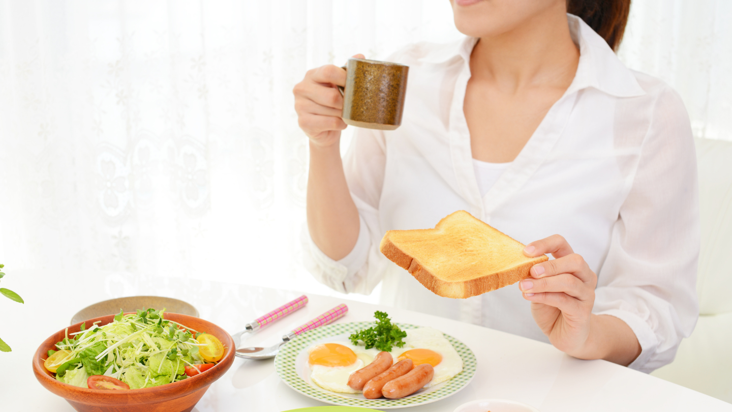 Nên ăn đầy đủ các bữa trong ngày để hạn chế nguy cơ đau dạ dày