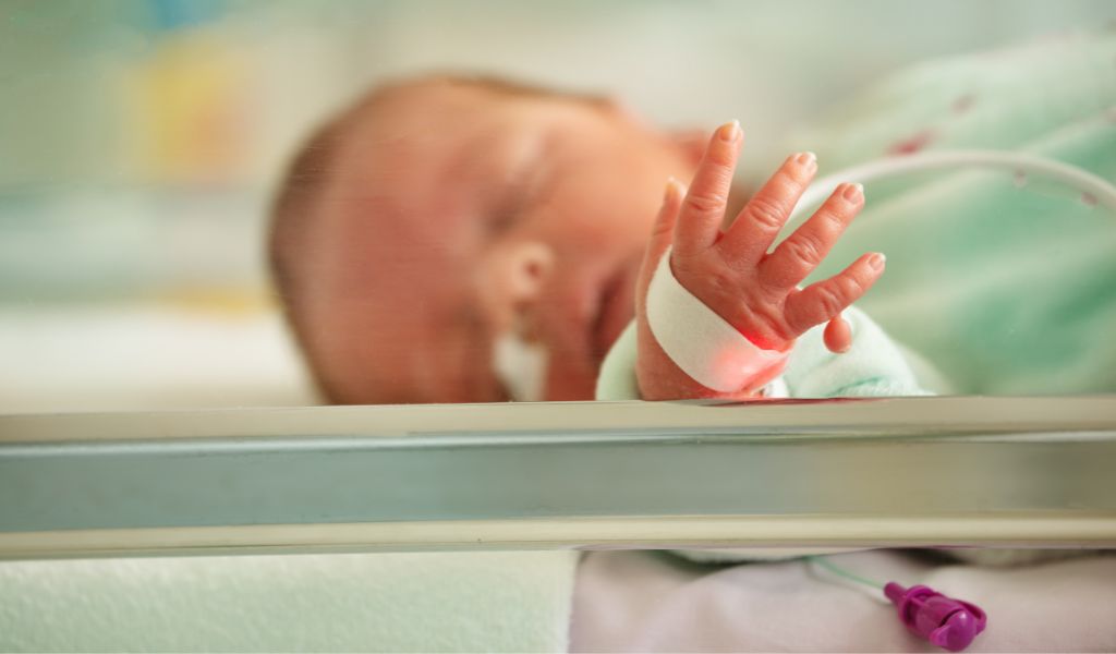 Trẻ dễ bị suy giảm miễn dịch và mắc các bệnh nhiễm trùng nếu không điều trị sớm