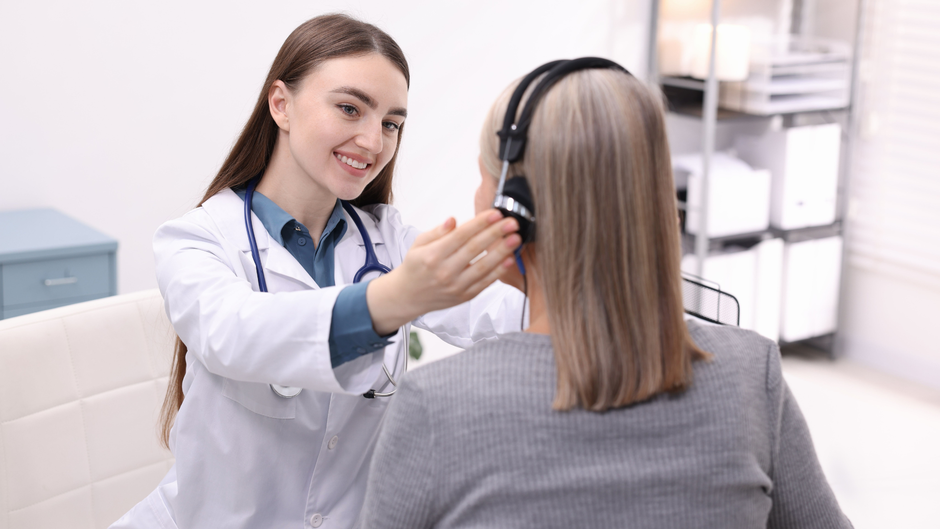 Điếc tai: Nguyên nhân, triệu chứng và điều trị 4