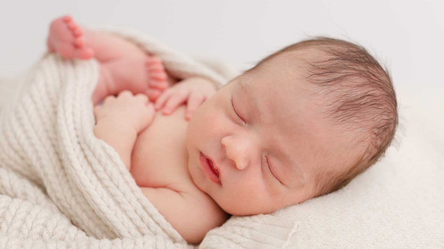 Giữ vệ sinh và duy trì môi trường phù hợp sẽ giúp môi bé nhanh chóng trở lại bình thường