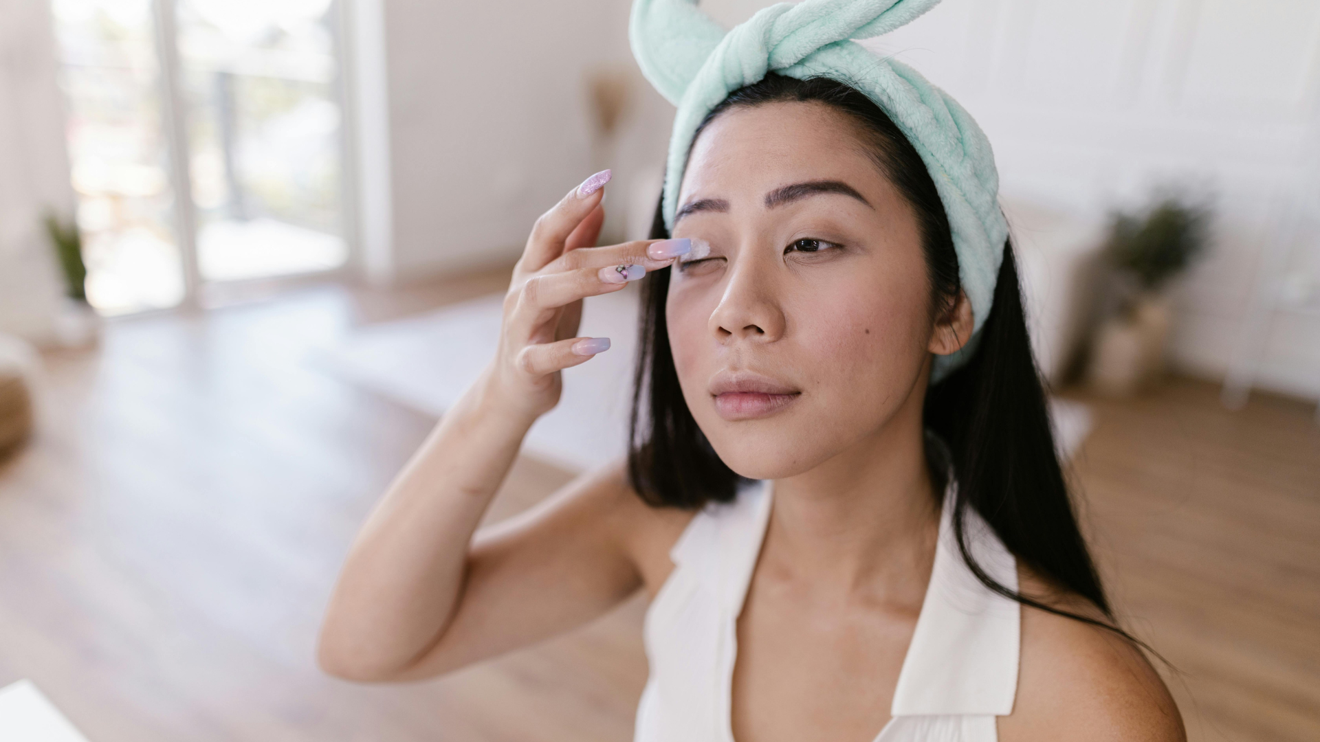 5 cách chữa sụp mí mắt đơn giản tại nhà không cần can thiệp phẫu thuật1