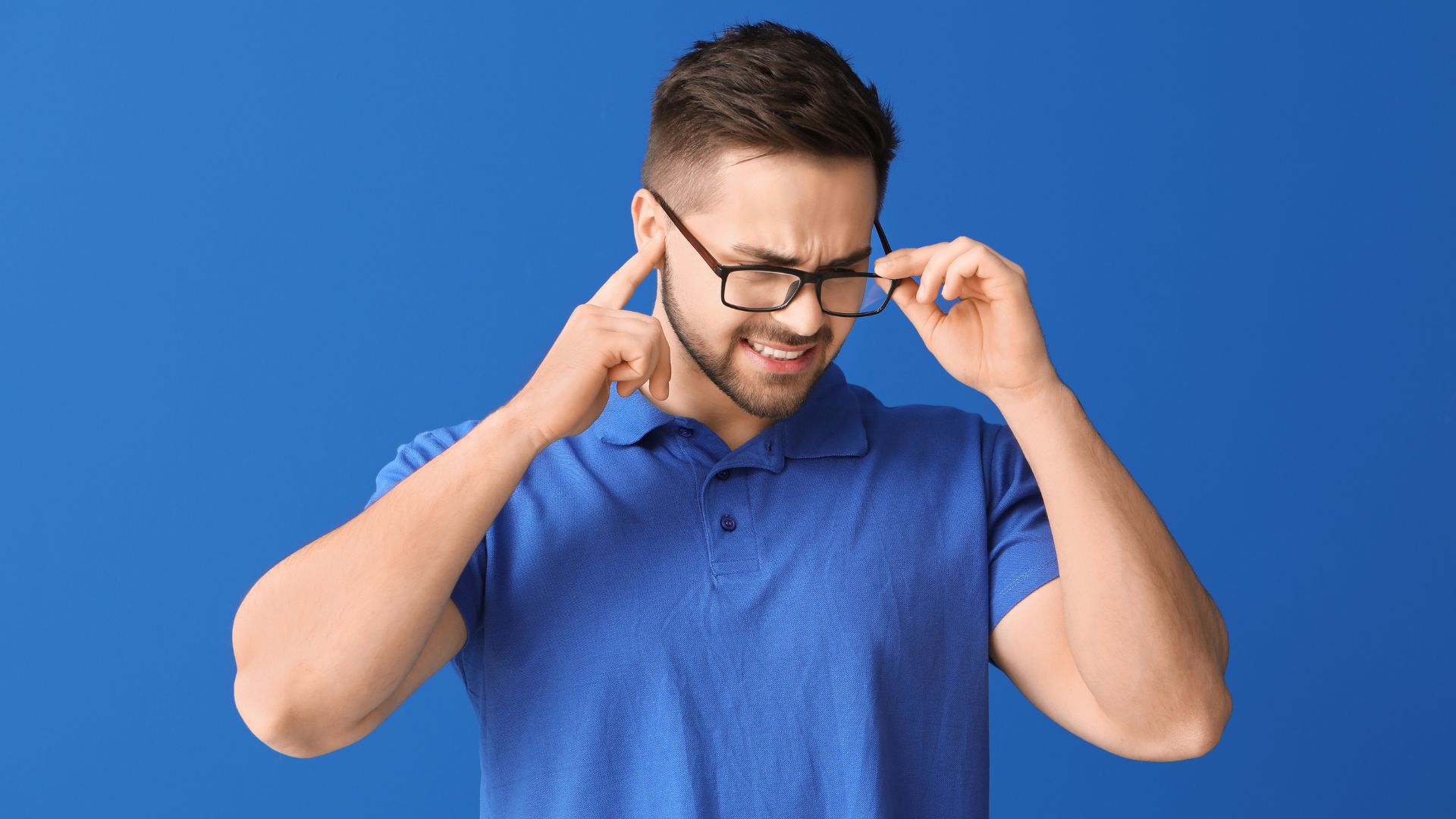 Tiếng ồn mạnh và kéo dài là nguyên nhân hàng đầu gây tổn thương thính giác và ù tai