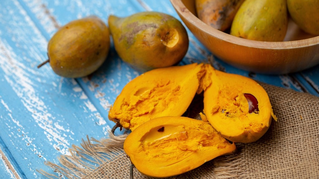 Lê ki ma là quả giàu dinh dưỡng với ruột ở bên trong có màu vàng tươi