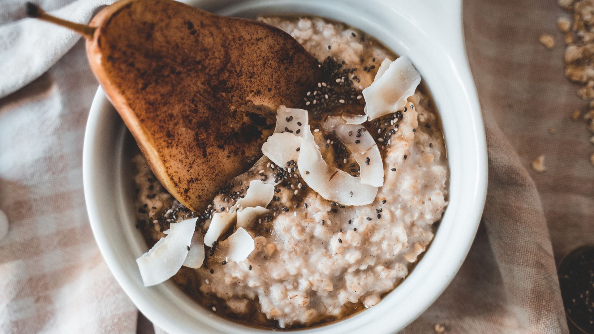 Cháo yến mạch là một trong những món ăn tốt cho mạch máu