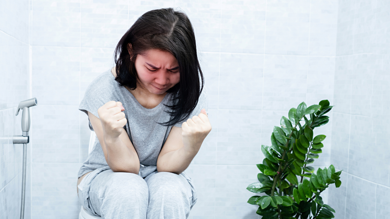 Táo bón cũng là một trong những dấu hiệu dễ gặp