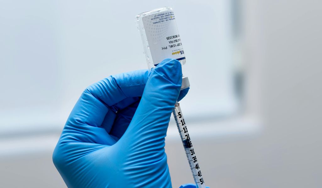 Tiêm cúm cho người tiểu đường giúp tăng cường miễn dịch, giảm nguy cơ biến chứng nặng, nhập viện