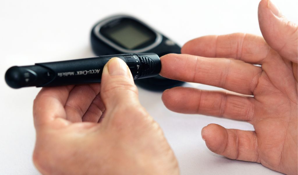 Người tiểu đường nhiễm cúm dễ bị rối loạn đường huyết, gây khó khăn trong kiểm soát bệnh