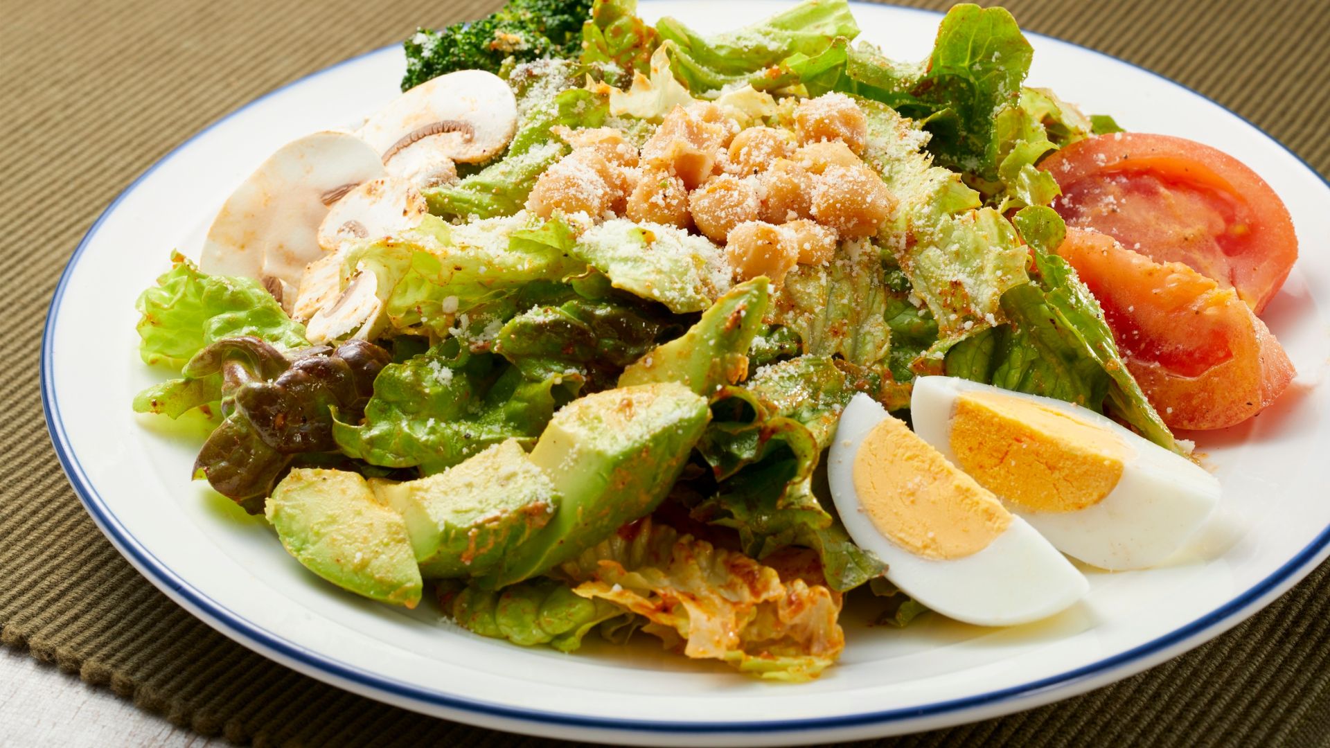 Chế độ ăn cho người mắc Barrett thực quản tập trung vào việc giảm trào ngược axit