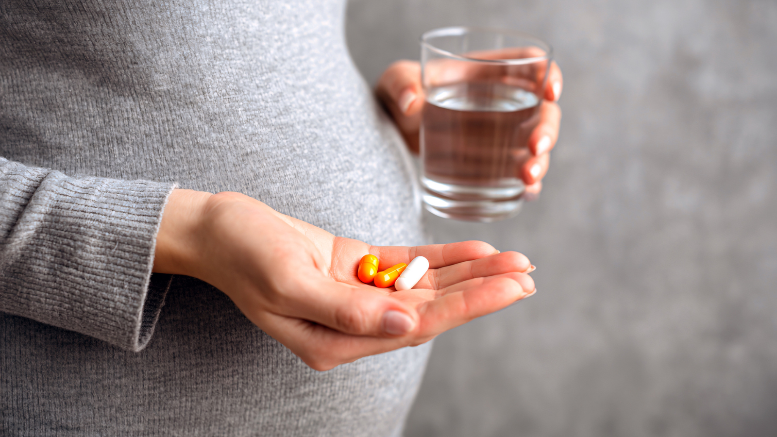 Có thai 2 tuần uống thuốc tẩy giun có sao không? 1