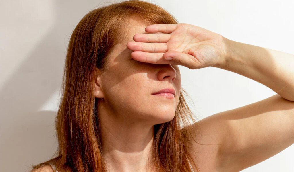 Ánh nắng mặt trời là nguyên nhân hàng đầu gây tăng sắc tố da