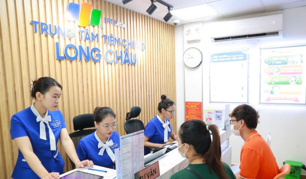 Bảng giá dịch vụ tại Tiêm chủng Long Châu được niêm yết công khai, đảm bảo minh bạch
