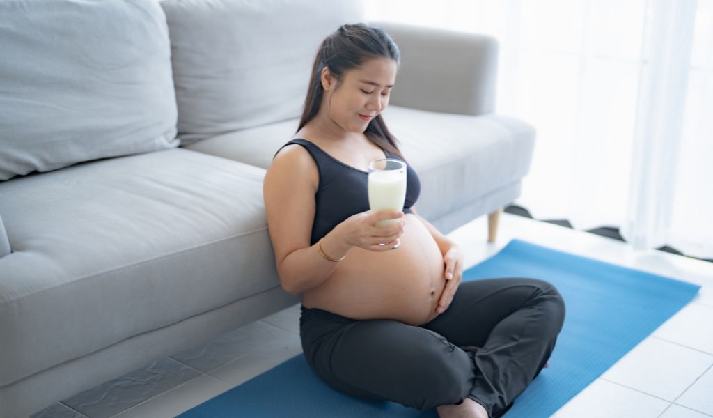 Sữa đậu nành cung cấp dưỡng chất cần thiết cho bà bầu và thai nhi