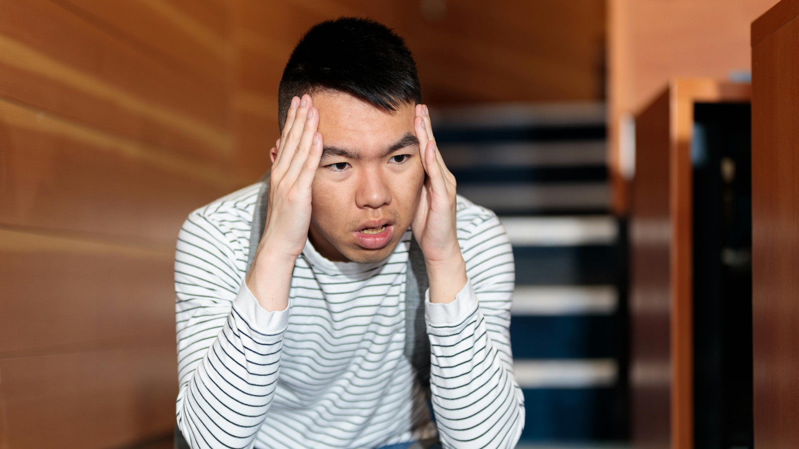 Stress kéo dài và miễn dịch yếu làm tăng nguy cơ chàm bìu tái phát
