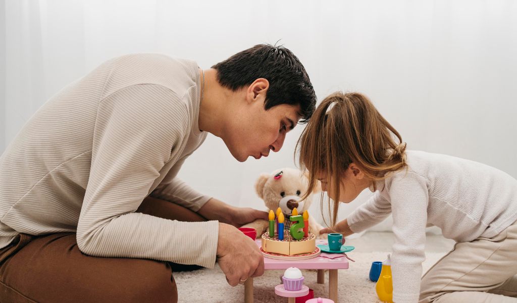 Cha mẹ hướng dẫn con cách tập trung qua những trò chơi