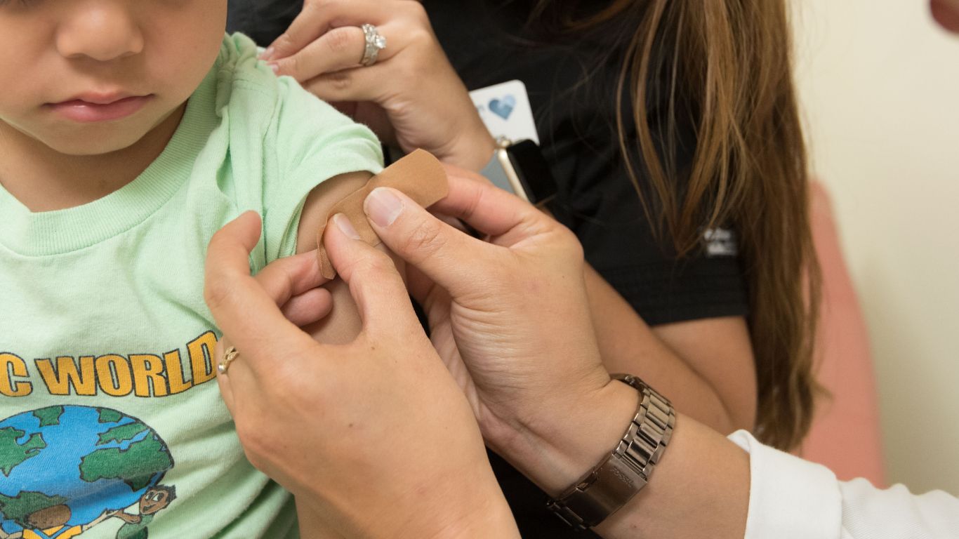 tiem-6in1-va-phe-cau-uong-rota-cung-luc-duoc-khong 3