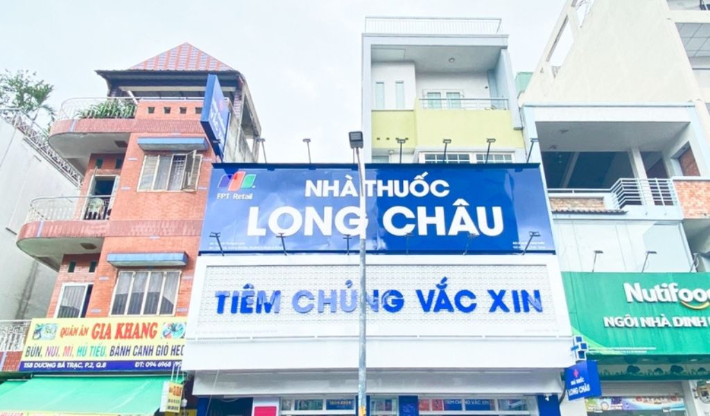 Trung tâm Tiêm chủng Long Châu tại 154 - 156 Dương Bá Trạc, phường Chánh Hưng, TP.HCM