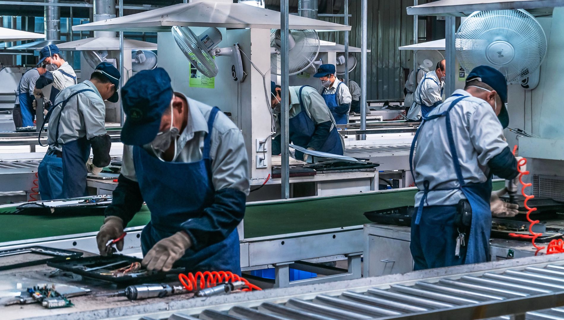 Tiem-vac-xin-cho-nguoi-lao-dong 3.jpg