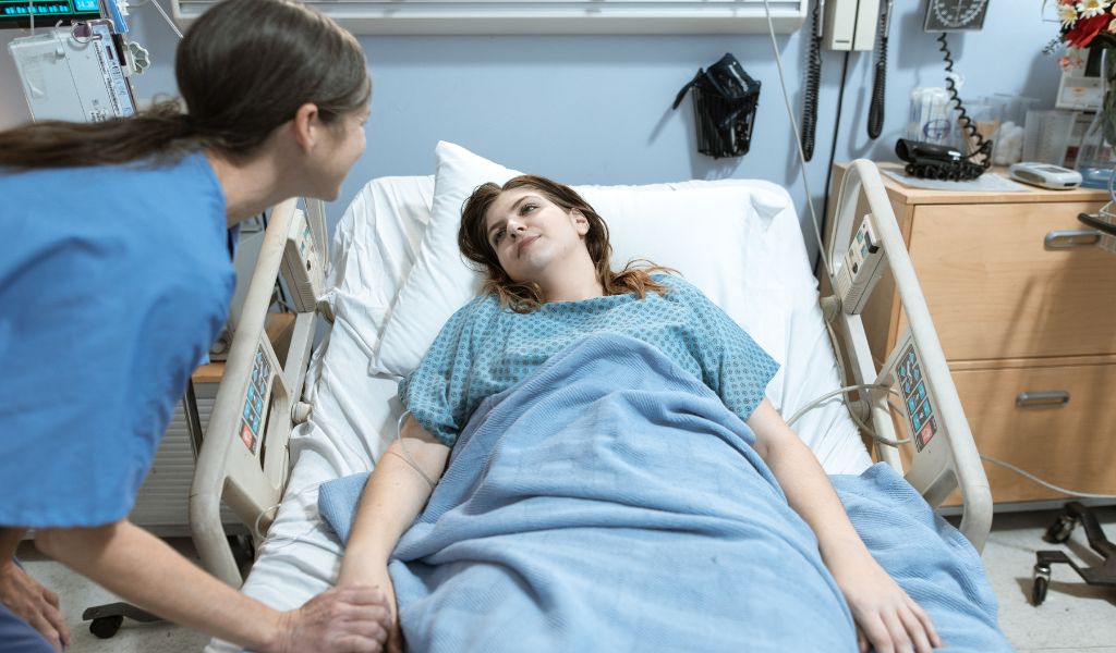 Người nằm bất động kéo dài có nguy cơ cao bị tiêu cơ vân