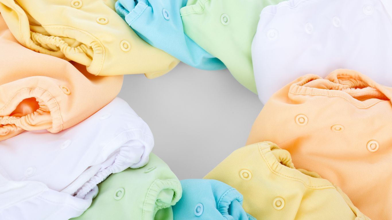 Giặt đồ cho trẻ sơ sinh có được vắt không? Những lưu ý khi giặt quần áo của trẻ 1