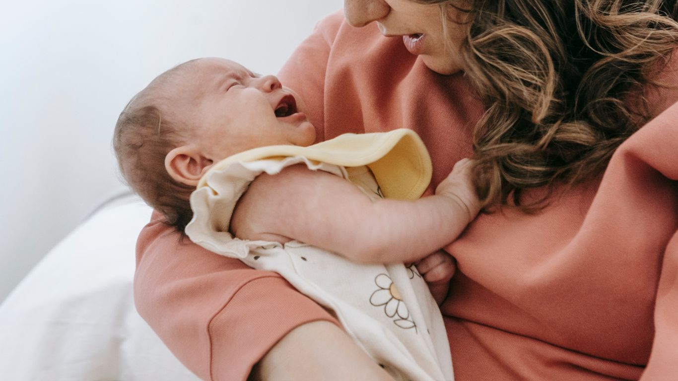 Trẻ mấy tháng hết gắt ngủ? Phương pháp giúp trẻ giảm gắt ngủ 2