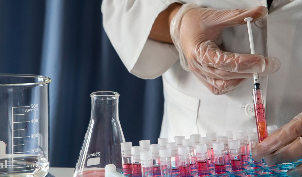 Chi phí xét nghiệm dao động tùy gói xét nghiệm và công nghệ sử dụng