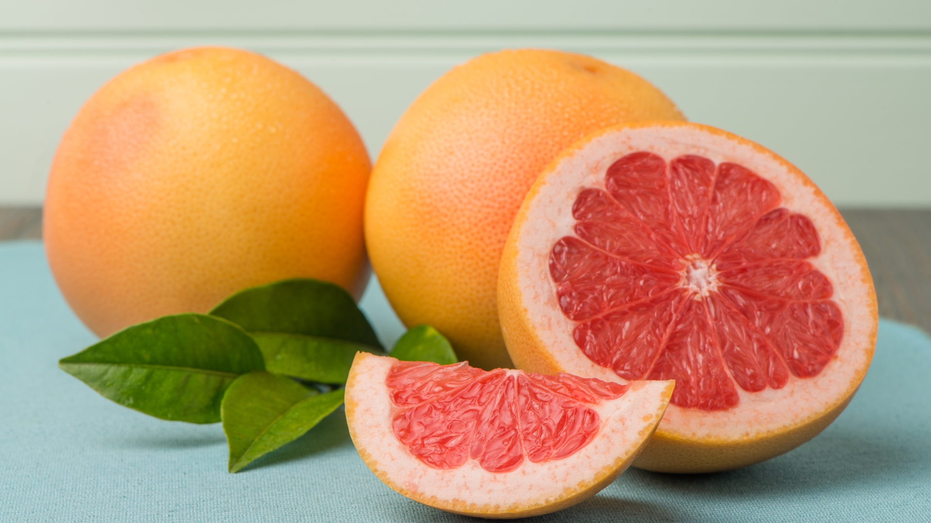 Ăn bưởi có tốt không là thắc mắc của nhiều người khi quan tâm đến chế độ ăn lành mạnh