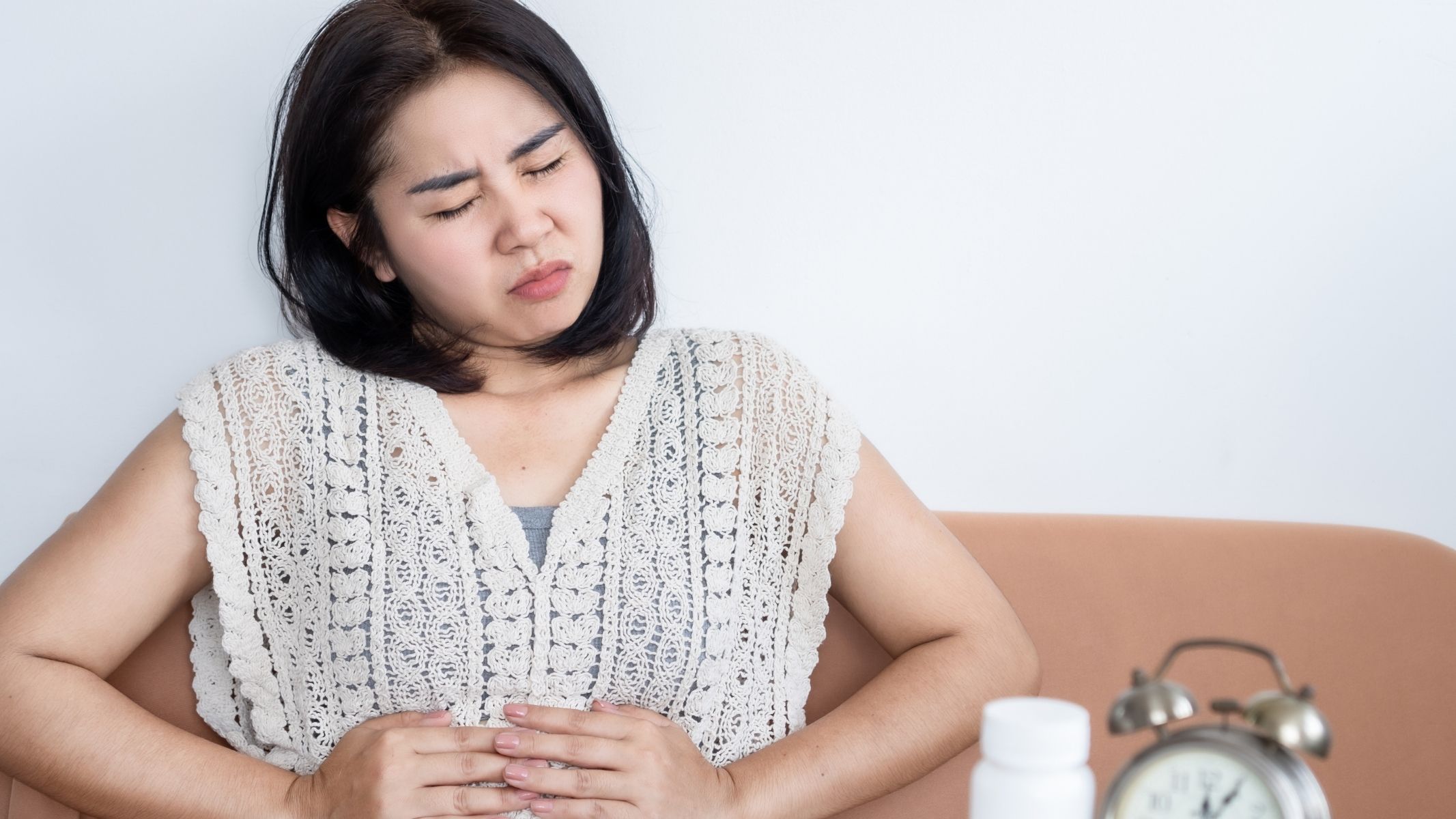 Ăn quá nhiều mít trong thời gian ngắn có thể gây đầy bụng, khó tiêu, đau dạ dày