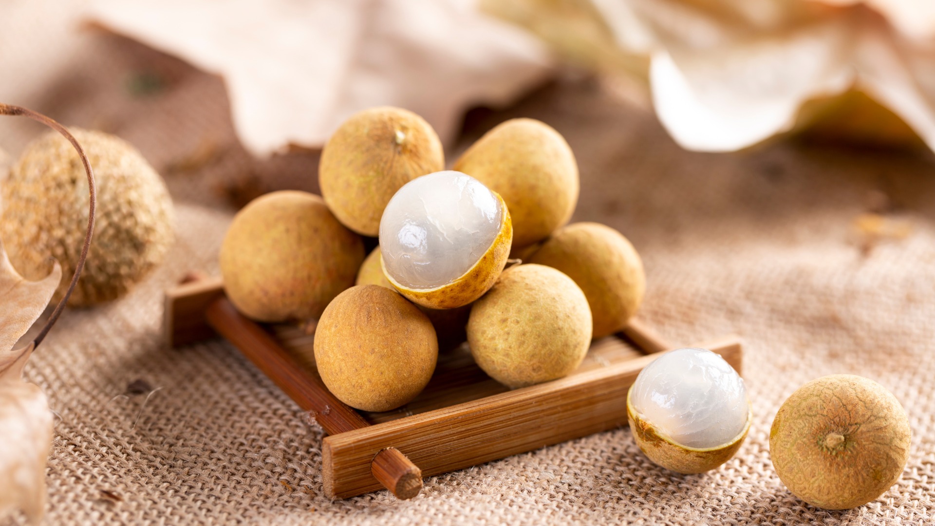 Nhãn hỗ trợ tuần hoàn máu bằng cách góp phần cải thiện khả năng hấp thu sắt