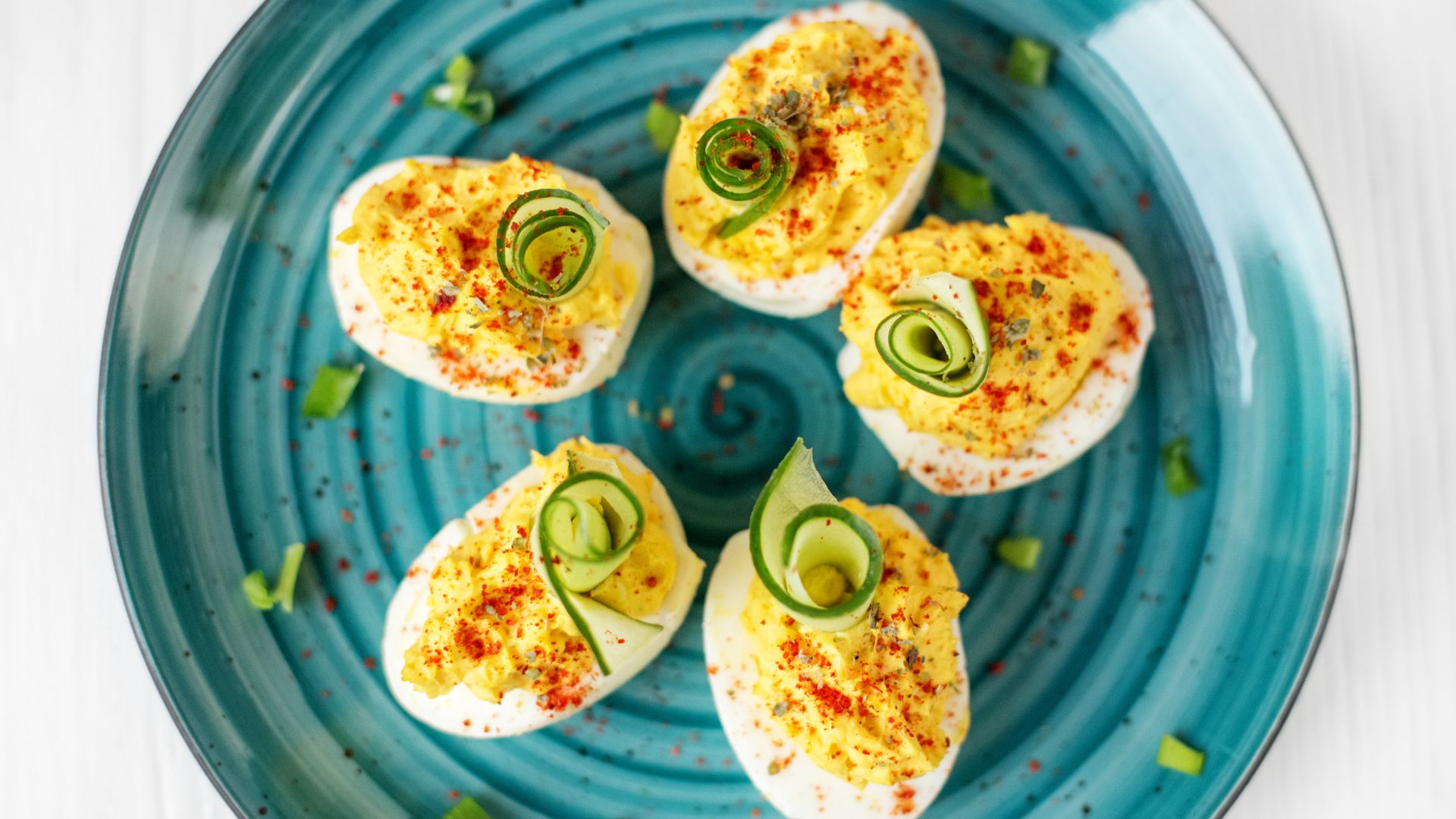 Trứng gà rất giàu dinh dưỡng nên nếu tiêu thụ quá mức có thể gây áp lực cho gan